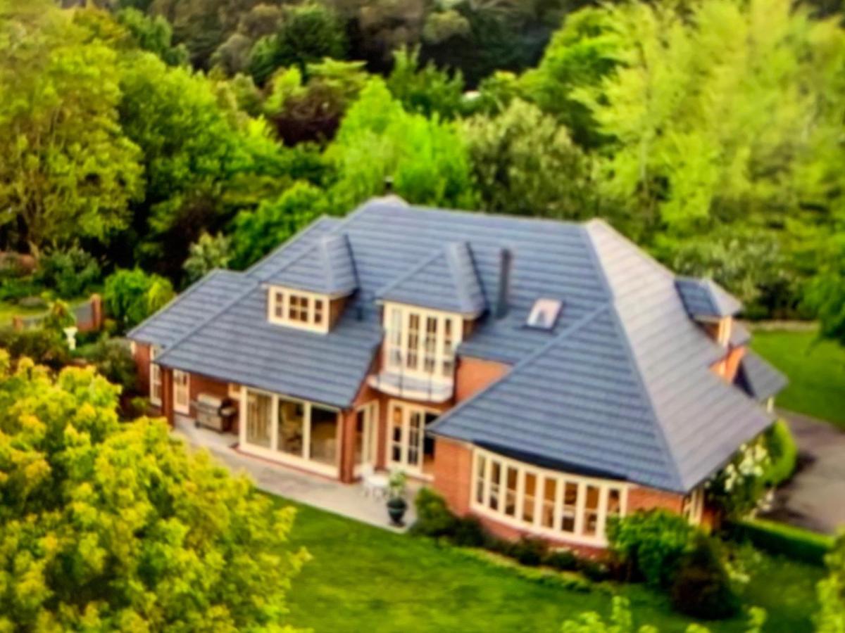 Pin Oaks Luxury Bed & Breakfast Palmerston North Exterior foto
